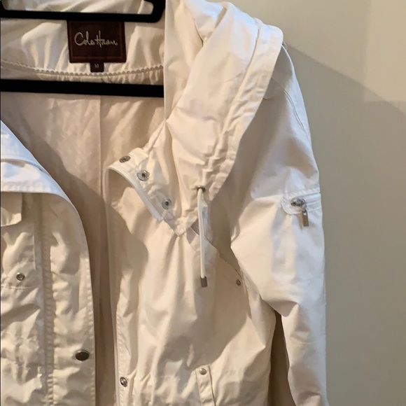 Cole Haan ivory stunning rain jacket with hood - Picture 3 of 12
